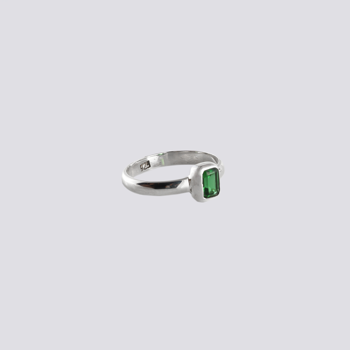 Sterling silver ring with a green quartz