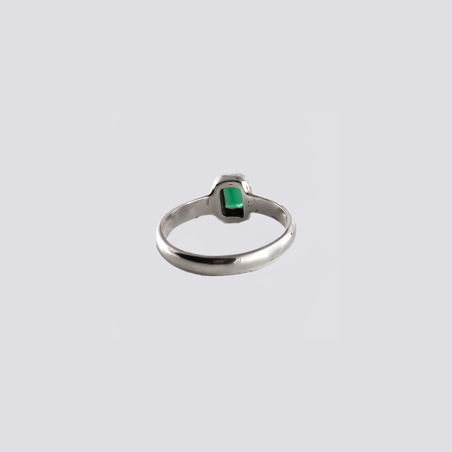 Sterling silver ring with a green quartz