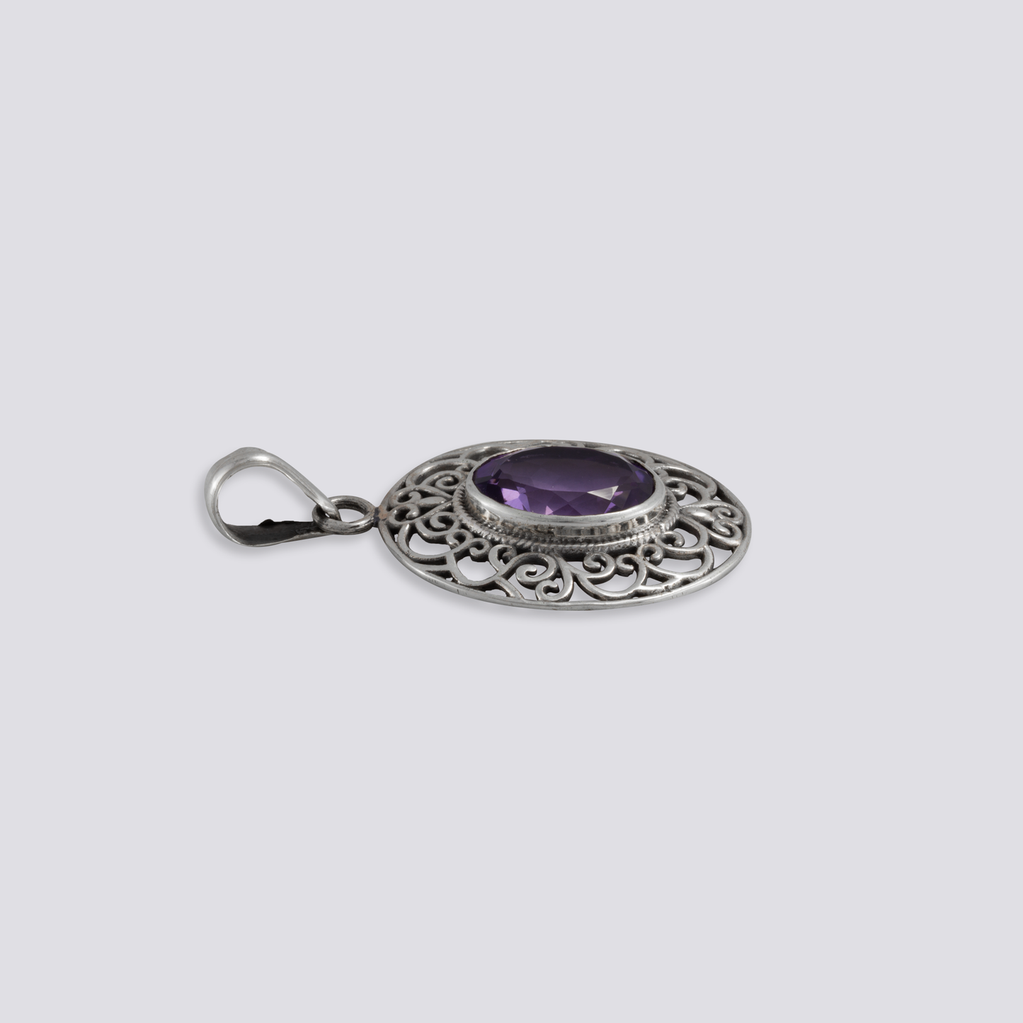 Sterling silver pendant with amethyst