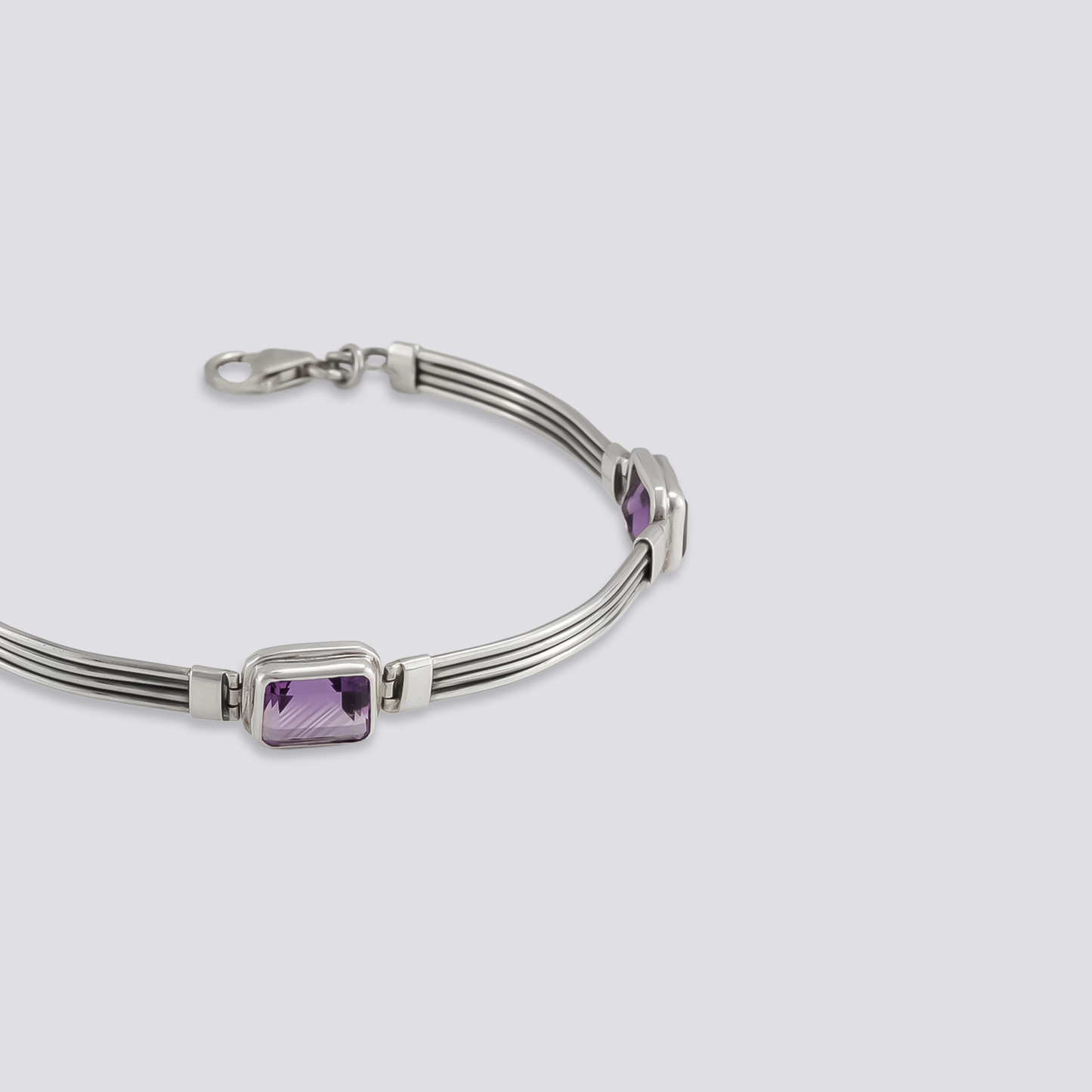 Sterling silver bracelet with amethyst stone
