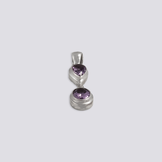Sterling silver pendant with amethyst