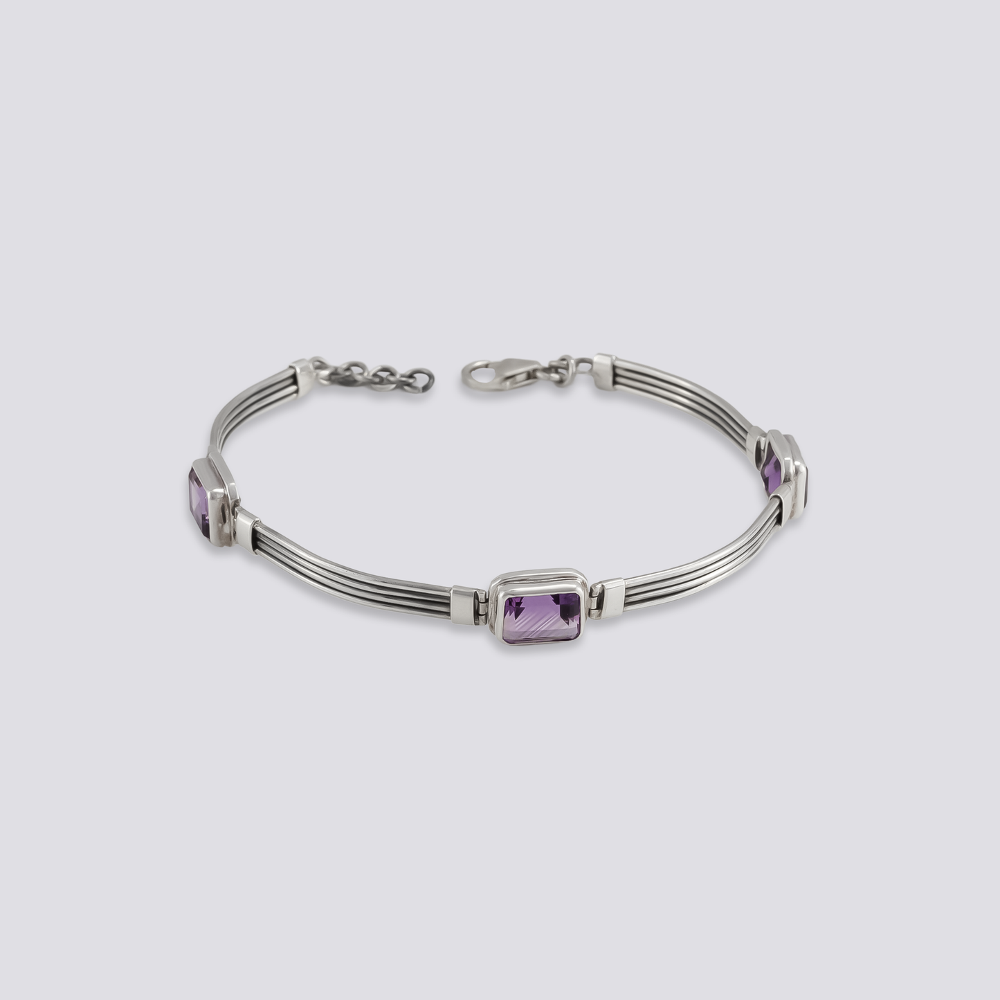 Sterling silver bracelet with amethyst stone
