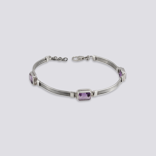 Sterling silver bracelet with amethyst stone