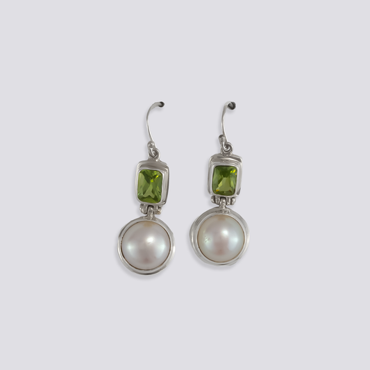 Sterling silver earrings with peridot and pearl