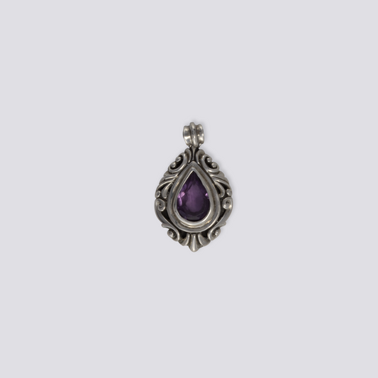 Sterling silver pendant with amethyst