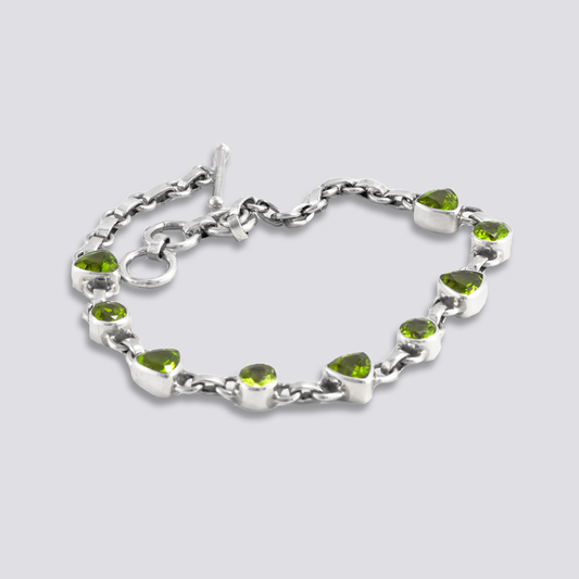 Sterling silver bracelet with peridot stone