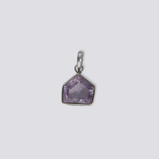 Sterling silver pendant with amethyst