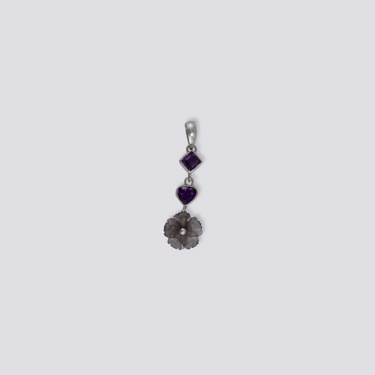 Sterling silver pendant with amethyst